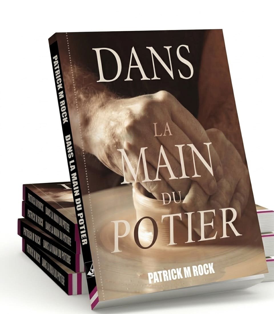 Dans la main du potier